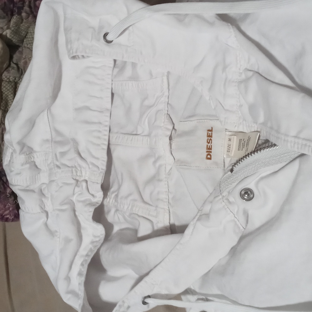 Bnwot!! Diesel rain jacket in white sz med. Med weight zip up and buttons w ties - Picture 4 of 12